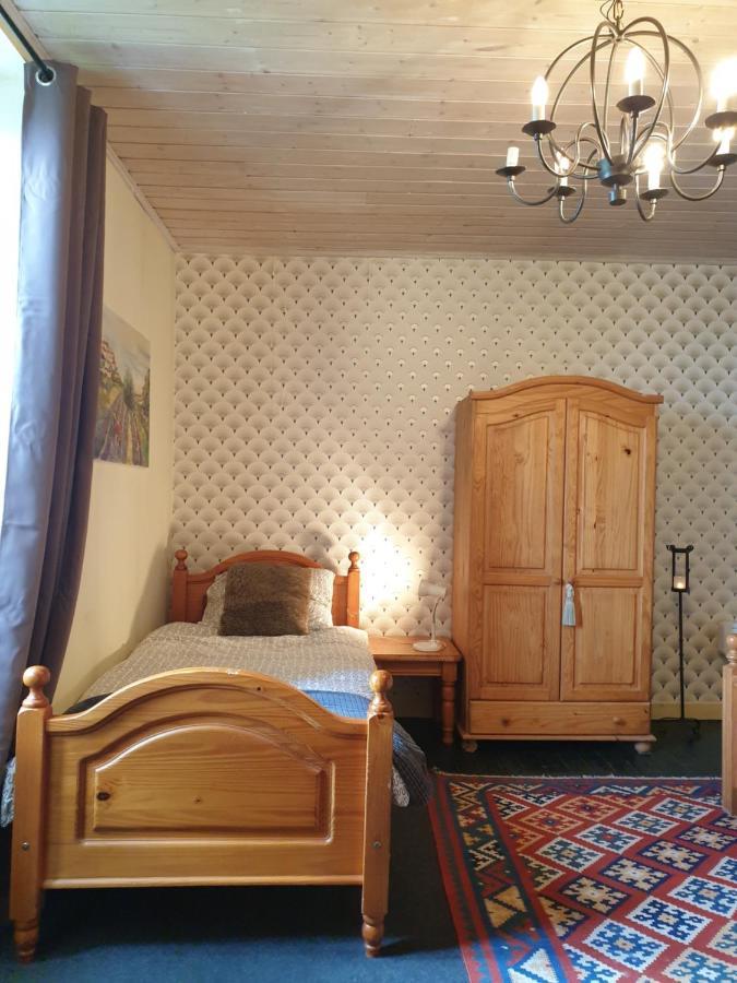 Bed and Breakfast De Oude Pastorie La Celle-En-Morvan Exterior foto